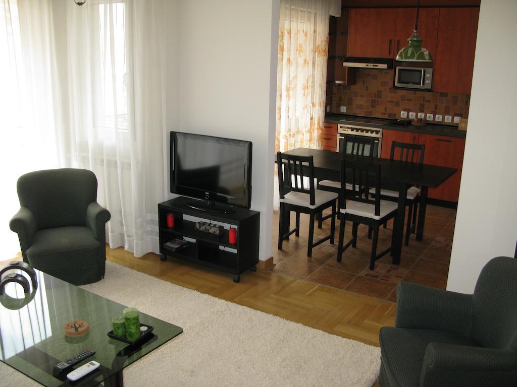 Apartment Deligradska بلغراد الغرفة الصورة